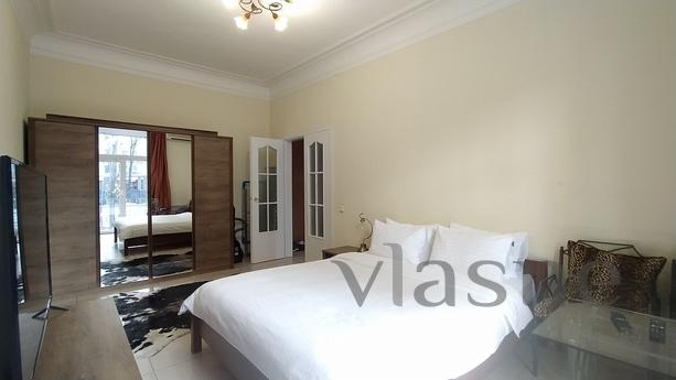 1 room, Cozy apartment with a balcony, Киев - квартира посуточно