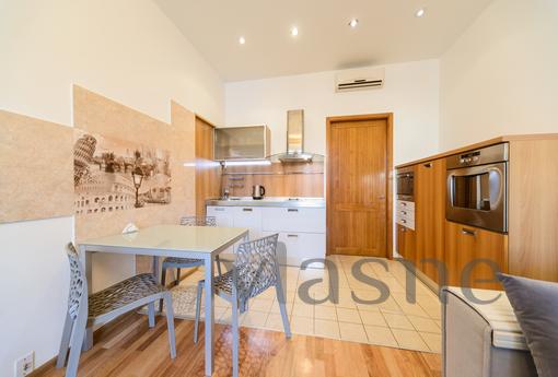 Apartment with a terrace on Khreshchatyk, Kyiv - apartment by the day