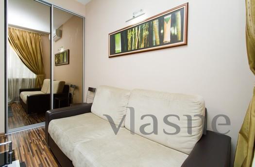 Basseinaya Str. 17, Kyiv - apartment by the day
