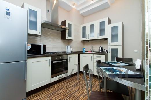 Basseinaya Str. 17, Kyiv - apartment by the day