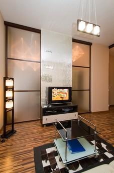 Basseinaya Str. 17, Kyiv - apartment by the day