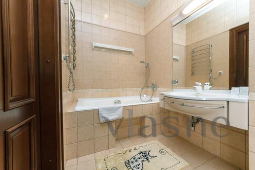 Khreshchatyk, 23, Kyiv - apartment by the day
