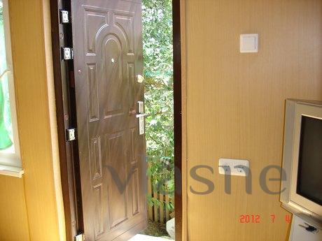 Rent one room in a private courtyard, Sevastopol - apartment by the day