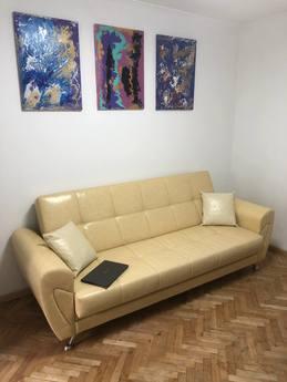 2 комнатная квартира возле метро, Киев - квартира посуточно