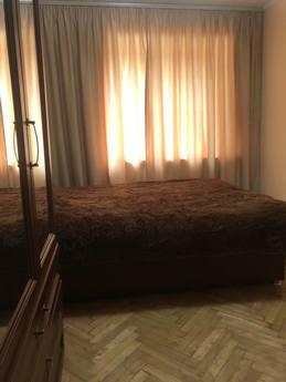 2 комнатная квартира возле метро, Киев - квартира посуточно