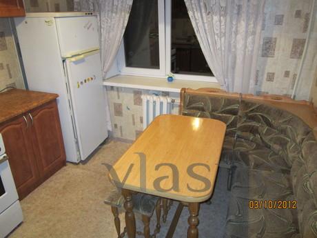 2 bedroom apartment 97 square, Krivoy Rog - apartment by the day