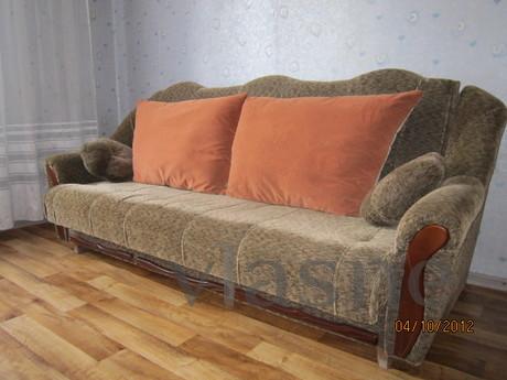 2 bedroom apartment 97 square, Krivoy Rog - apartment by the day