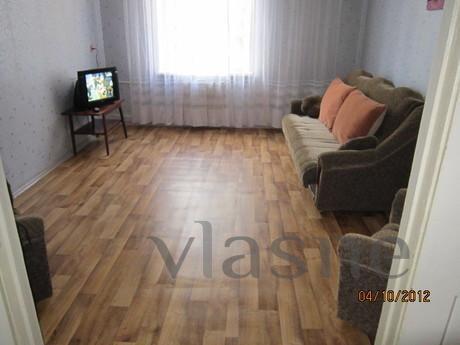 2 bedroom apartment 97 square, Krivoy Rog - apartment by the day