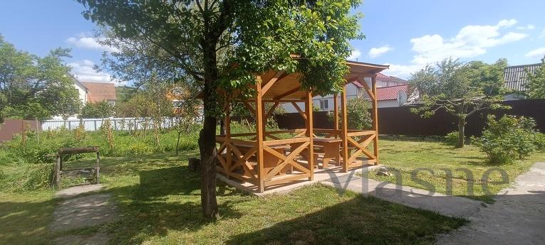 Кімнати в маленькому будинку без господа, Берегово - квартира посуточно