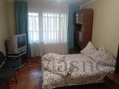 2-х комнат квартира 1 этаж вблизи басейн, Берегово - квартира посуточно
