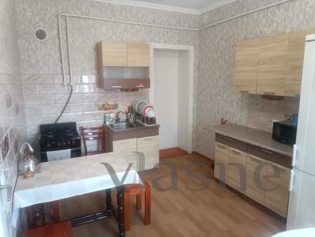 Кімнати в маленькому будинку без господа, Берегово - квартира посуточно