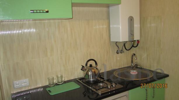 2k Apartment with Euro renovation Left B, Dnipro (Dnipropetrovsk) - apartment by the day