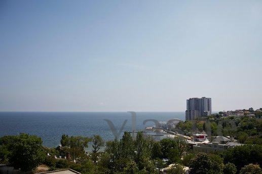 3 BR. Apartments in Arcadia Palace, Odessa - apartment by the day