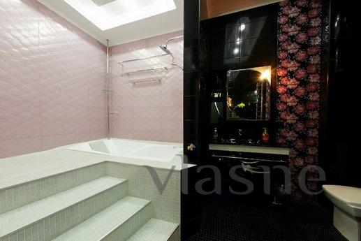2 BR. Apartments in Arcadia Palace, Odessa - apartment by the day