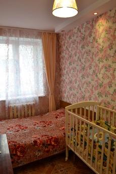 A cozy house with a large pergola and Do, Yevpatoriya - apartment by the day