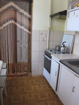 2 flat-tion with the center of the resor, Yevpatoriya - apartment by the day