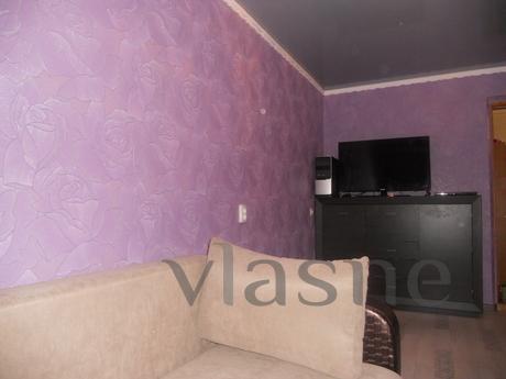 Rent 2-bedroom apartment with garage, Yalta - apartment by the day