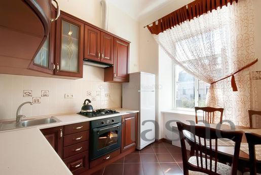 Deribasovskaya, 2-bedroom apartment, Odessa - apartment by the day
