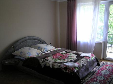Rent a room for rent to 25 people. In the center of town on 