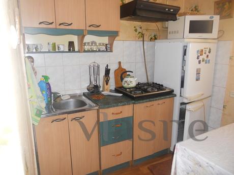 Two-bedroom apartment in the center of S, Sudak - apartment by the day