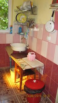 second floor of the house 3 rooms, Sudak - apartment by the day