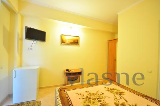 Rooms at the 400 meters from the sea, Sudak - apartment by the day