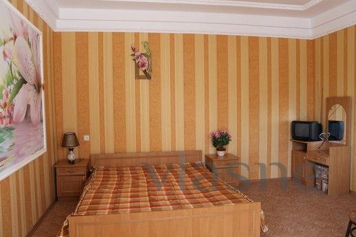 Comfortable rooms in p.Veseloe., Zander - апартамент за нощувки
