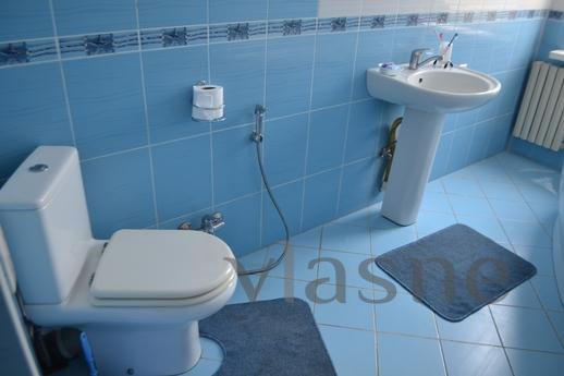 Rent 6 rooms house with pool, 1 line., Chernomorsk (Illichivsk) - apartment by the day