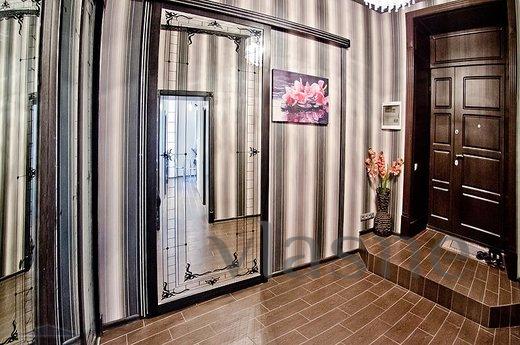 Сдам  квартиру VIP класса в Пассаже, Киев - квартира посуточно