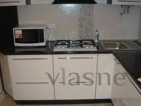 APARTMENT IN THE STYLE OF HI-TECH, Mykolaiv - apartment by the day