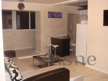 APARTMENT IN THE STYLE OF HI-TECH, Mykolaiv - apartment by the day
