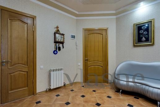 Apartments in the park, Yevpatoriya - apartment by the day