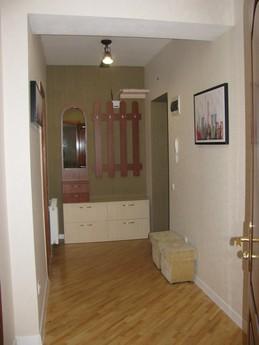 Квартира с евроремонтом. До бювета 10 минут пешком. Квартира