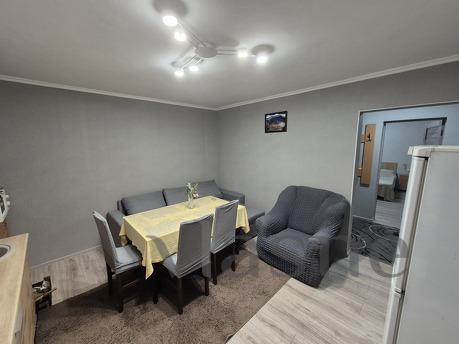 Затишний будиночок поруч з басейнами, Берегово - квартира посуточно