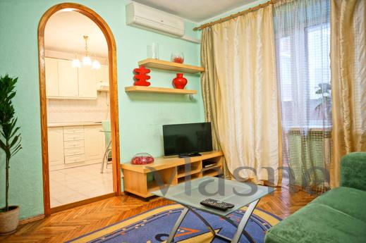2 к.кв. на одной из центральных улице, Киев - квартира посуточно