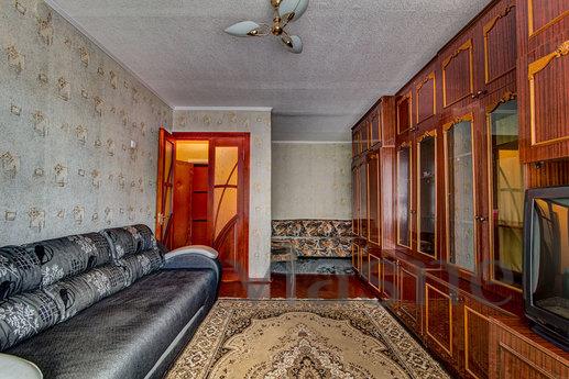 Rent 1-apartment, Dnipro (Dnipropetrovsk) - apartment by the day