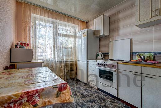 Rent 1-apartment, Dnipro (Dnipropetrovsk) - apartment by the day