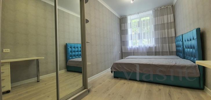 3 bedroom apartment French Boulevard, Odessa - apartment by the day