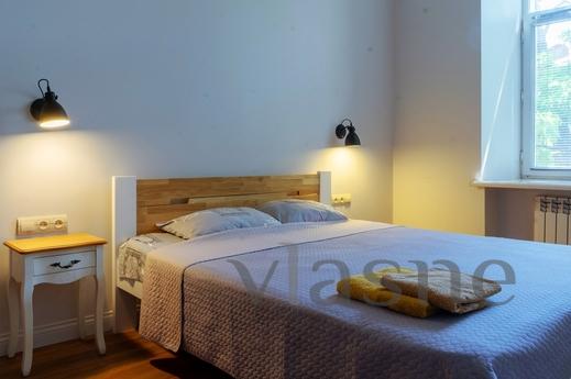 Modern, stylish apartment in the heart of the city near the 