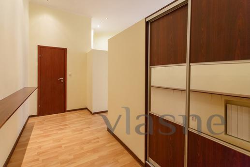 1-room studio in Podol Area, Kyiv - apartment by the day