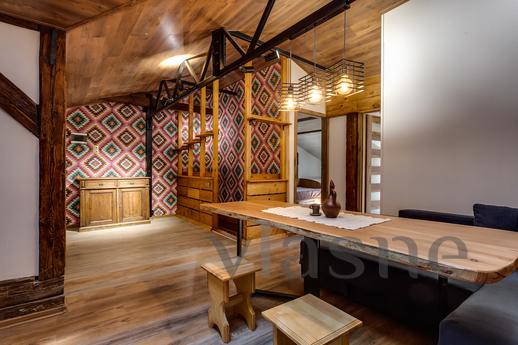 Large 5-room apartment in the center, Lviv - apartment by the day