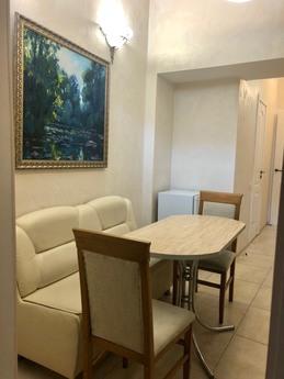 Center, near Deribasovskoy, Odessa - apartment by the day