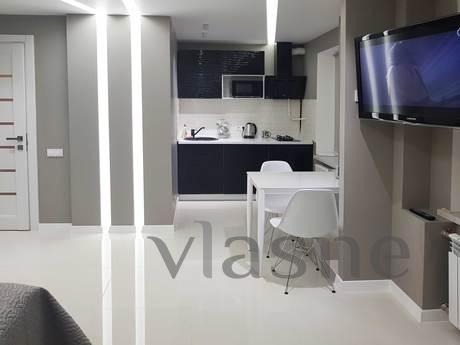 Luxurious studio with Jacuzzi in center, Kyiv - apartment by the day