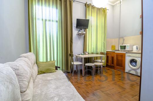 Andrii Marchenko, Kyiv - apartment by the day