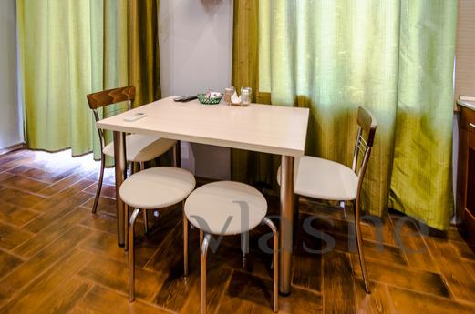 Andrii Marchenko, Kyiv - apartment by the day