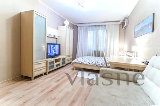 Andrii Marchenko, Kyiv - apartment by the day