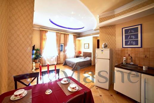 2-ком.кв-ра . с парковкой в самом центре, Львов - квартира посуточно