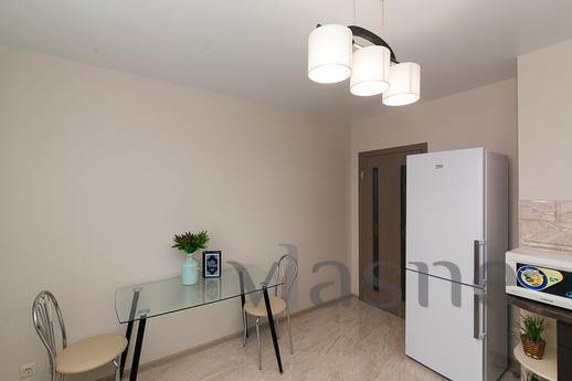 LUX.Novostroy.Harkovskaya.Tsentr.Dok2i3g, Sumy - apartment by the day