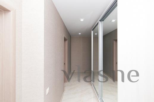 LUX.Novostroy.Harkovskaya.Tsentr.Dok2i3g, Sumy - apartment by the day