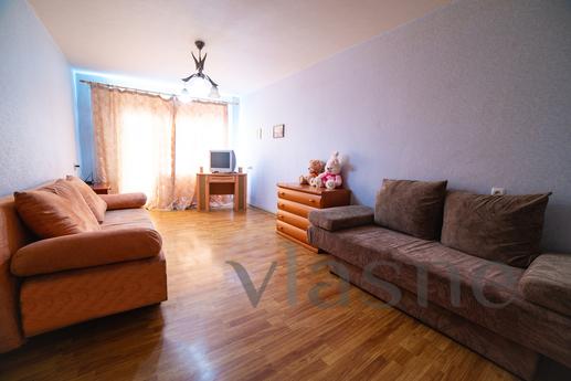 3 bedroom on Slobozhanskiy, Dnipro (Dnipropetrovsk) - apartment by the day